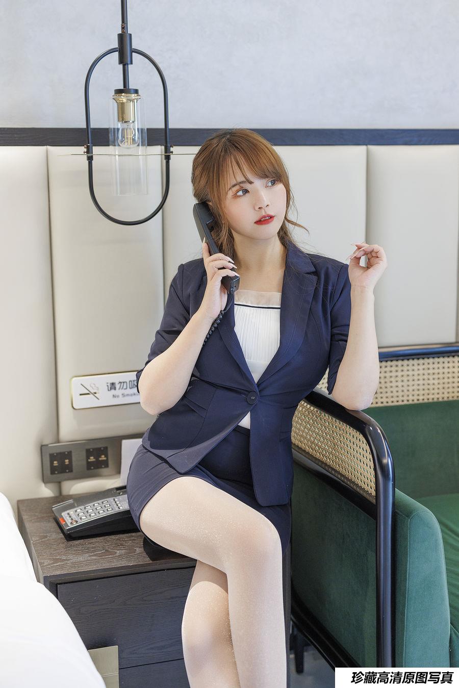 张思允《蓝色制服》原版写真 [53-968MB]