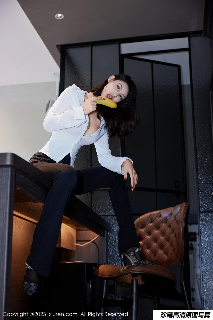 [XiuRen秀人网] 2023.11.21 No.7692 lingyu69 [72+1P]