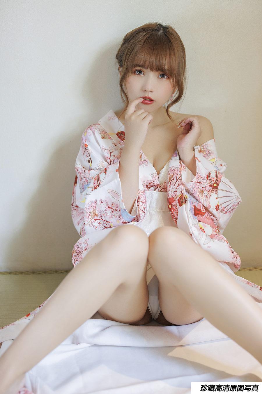 张思允《樱花少女》原版写真 [54P-998MB]