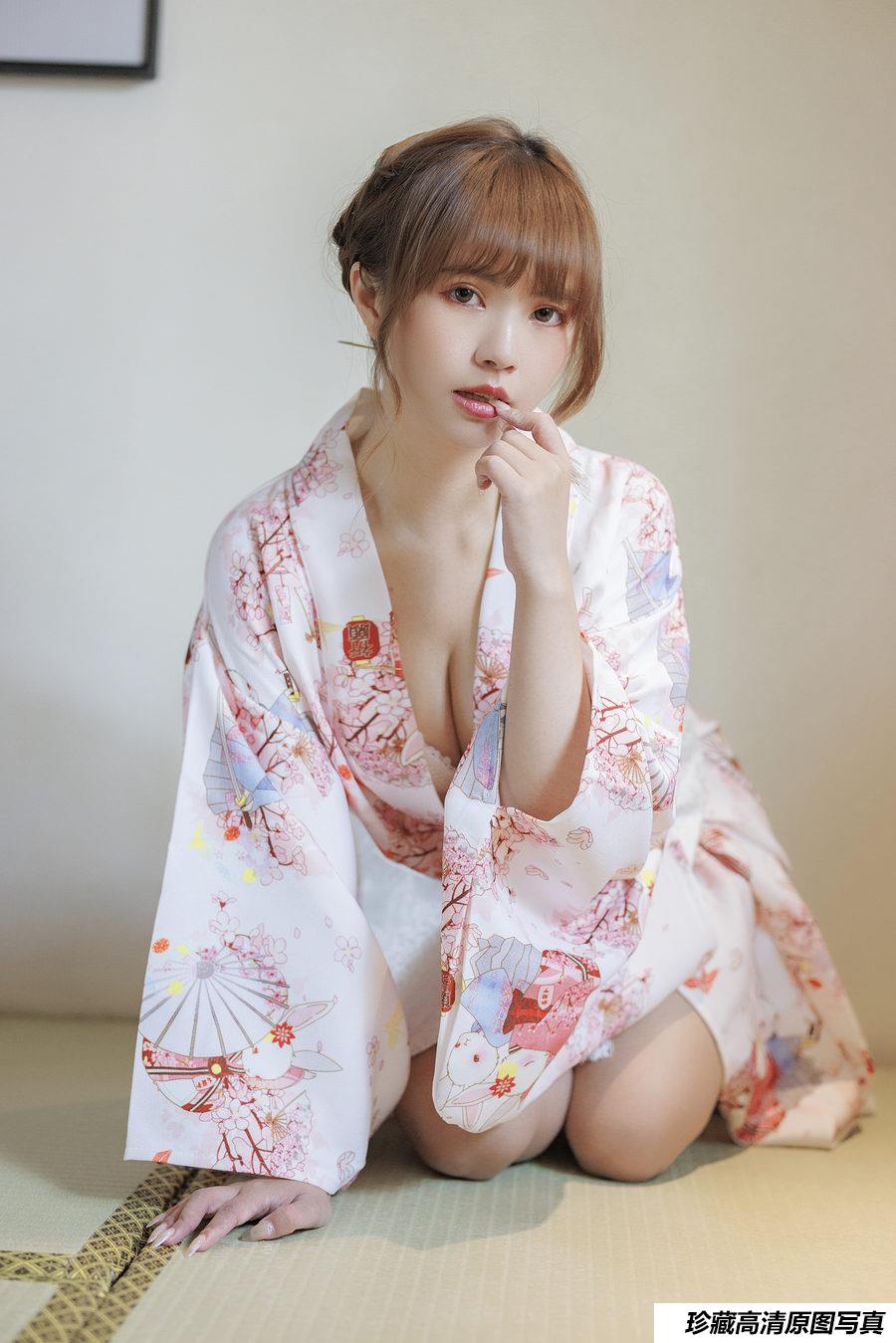 张思允《樱花少女》原版写真 [54P-998MB]