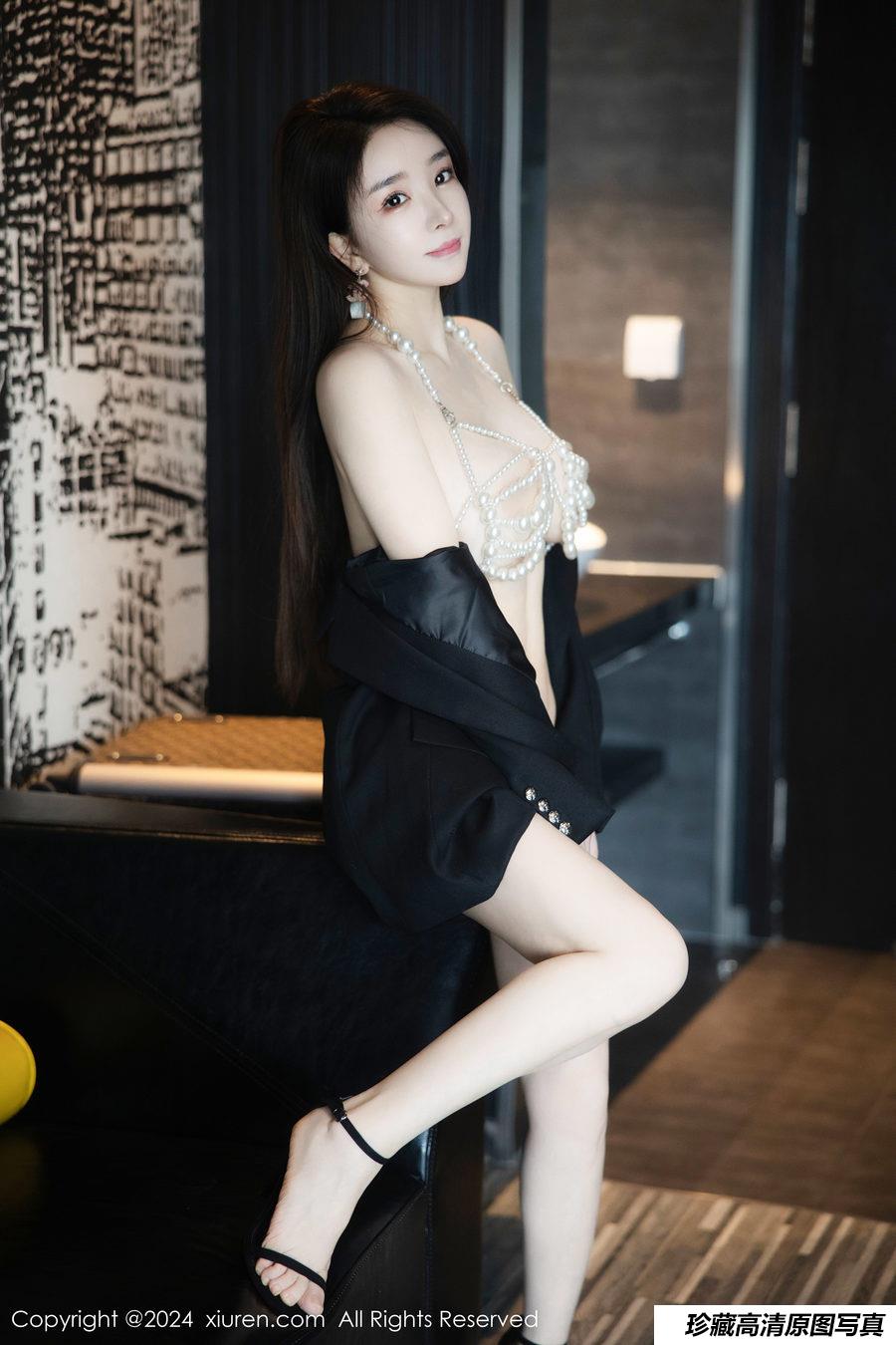 [XiuRen秀人网] 2024.01.10 No.7939 雨儿baby [66+1P]