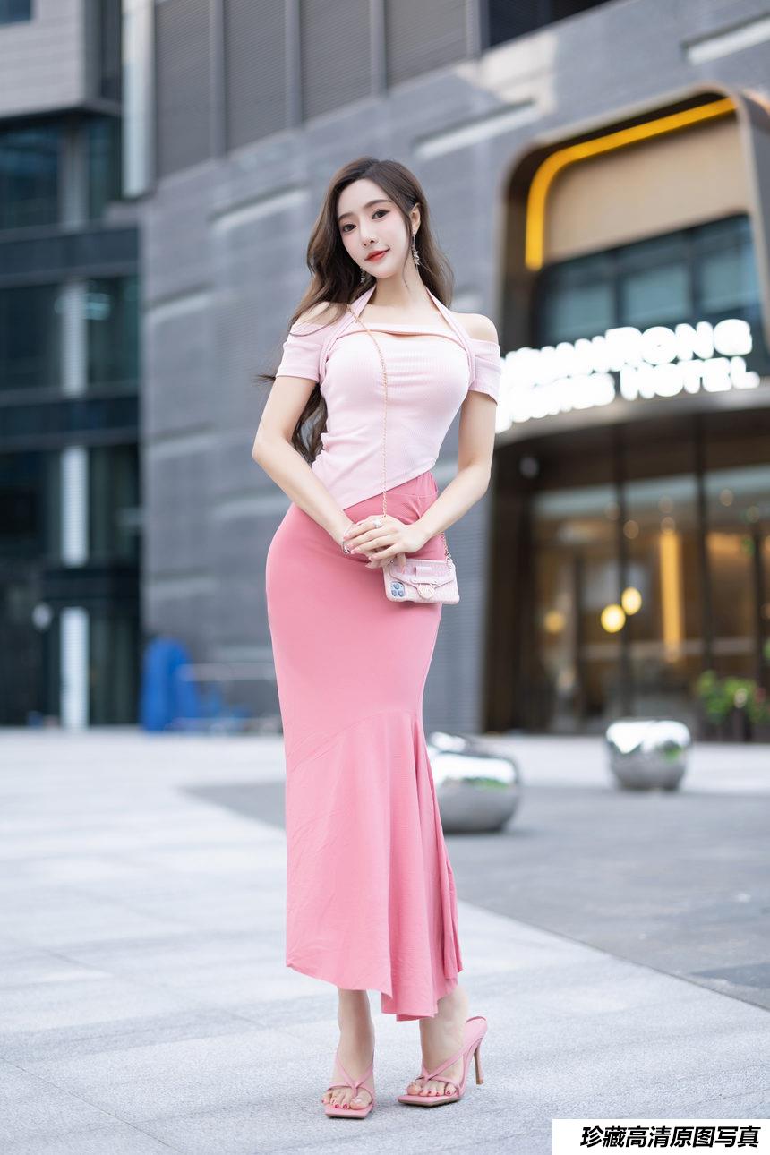 王馨瑶yanni 《粉色上衣加半身裙配小奶牛》原版写真 [93P-295MB