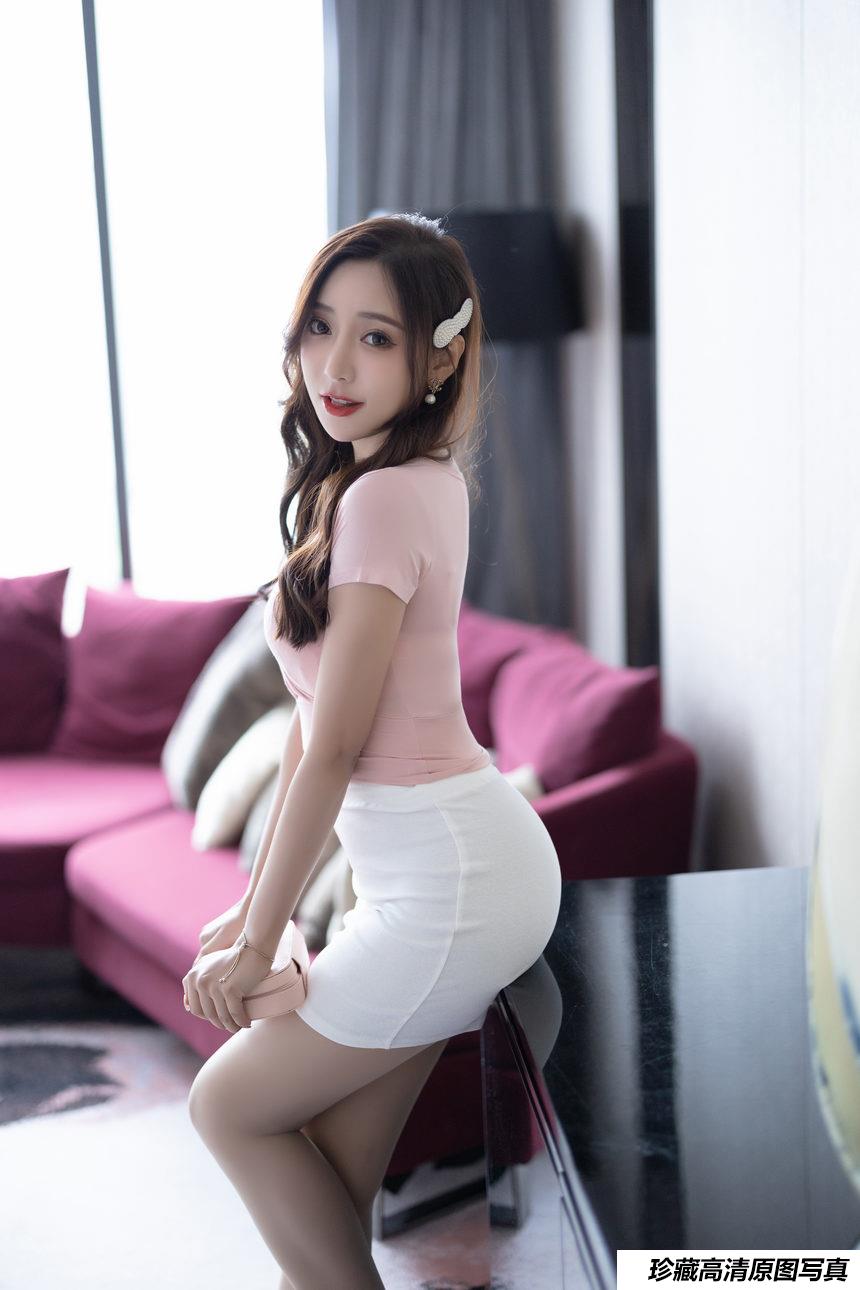 王馨瑶yanni 《粉色上衣白裙》原版写真 [90P-278MB]