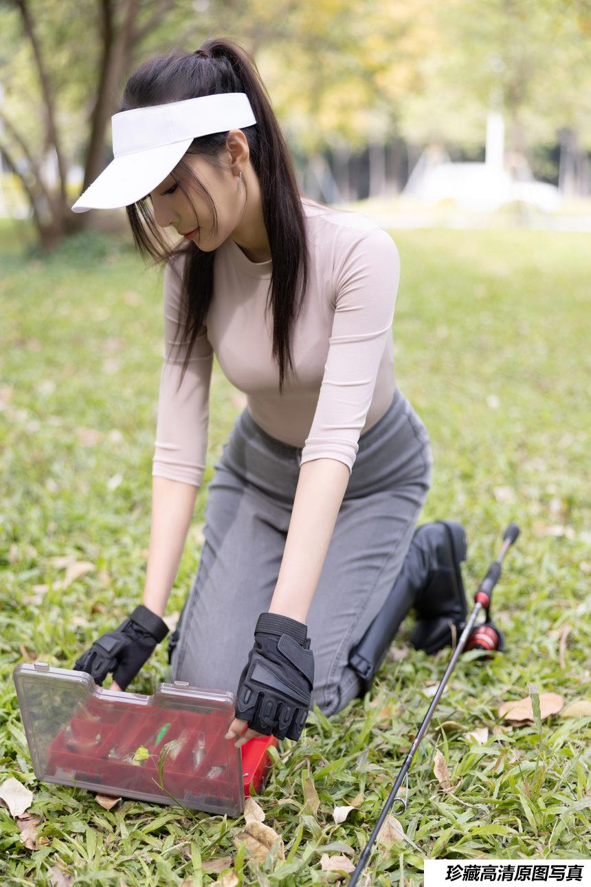 王馨瑶yanni 《钓鱼灰色紧身牛仔裤》原版写真 [102P-294MB]