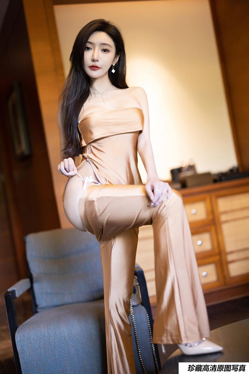 王馨瑶yanni 《金色套装配白色情趣》原版写真 [102P-224MB]