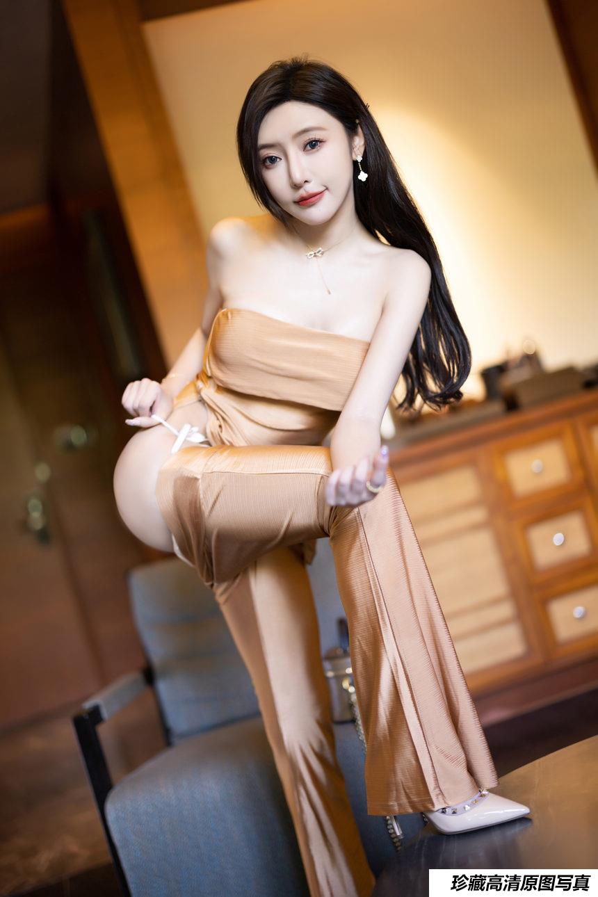 王馨瑶yanni 《金色套装配白色情趣》原版写真 [102P-224MB]