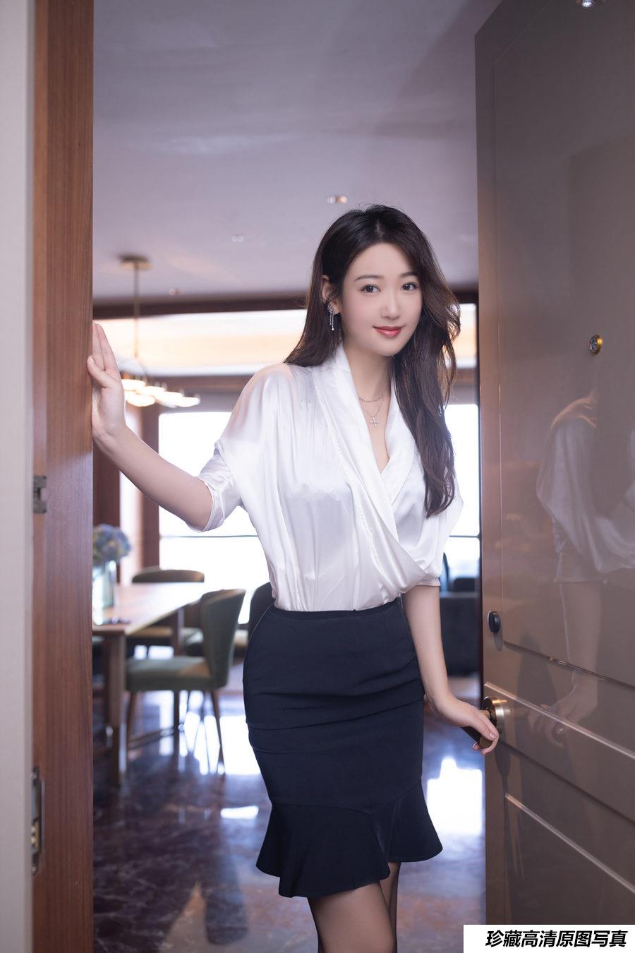 唐安琪《黑色短裙》原版写真 [83P-1.03G]-绅士图