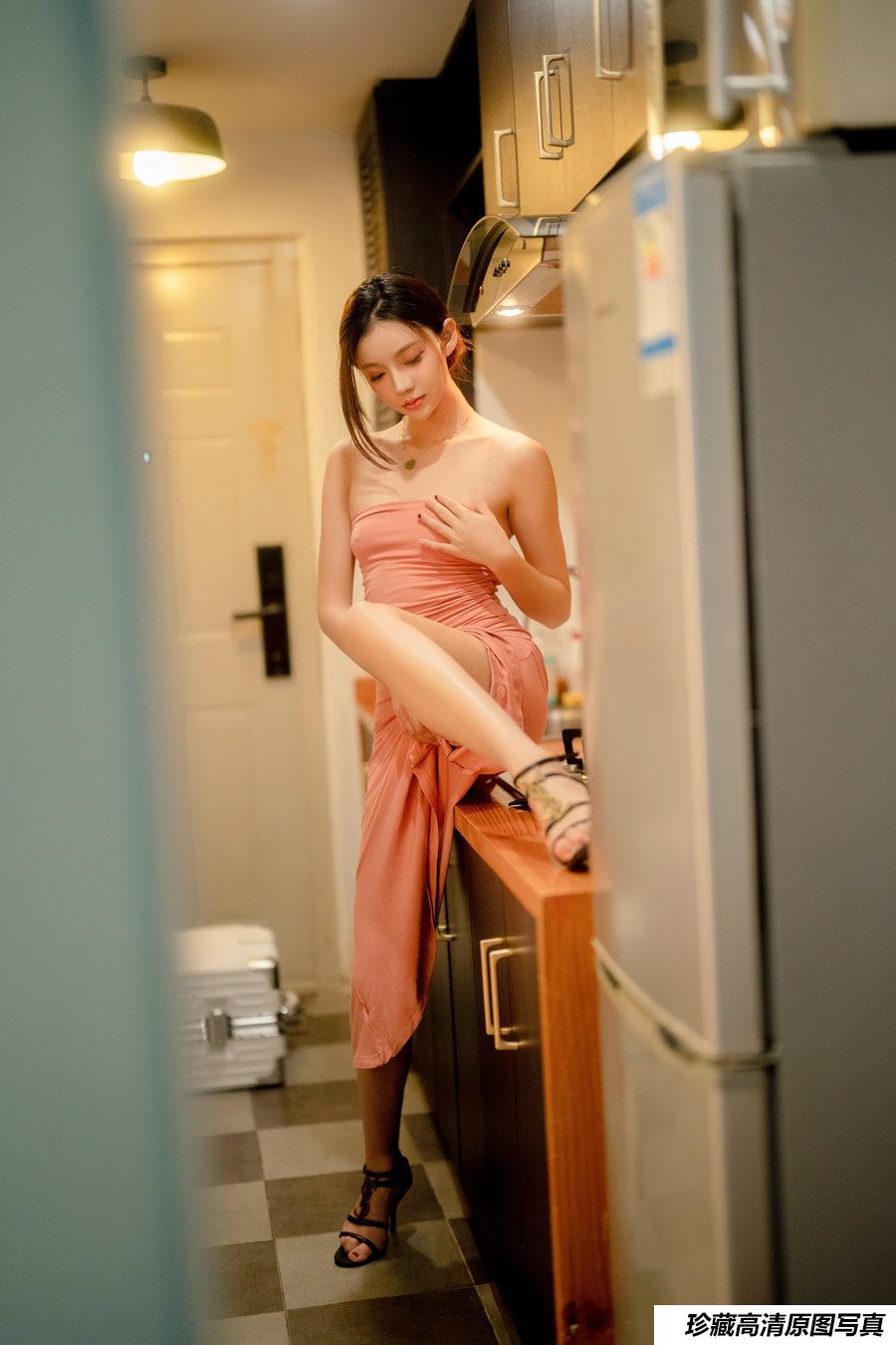 加朵《 私家厨房》原版写真 [105P-551MB]