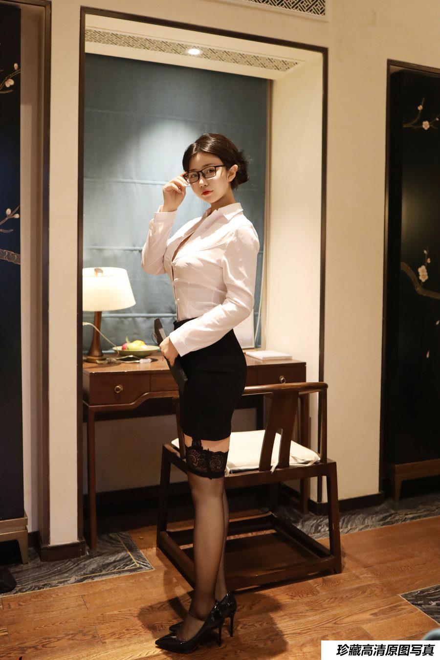 陈小花《职业装OL》原版写真 [53P-999MB]