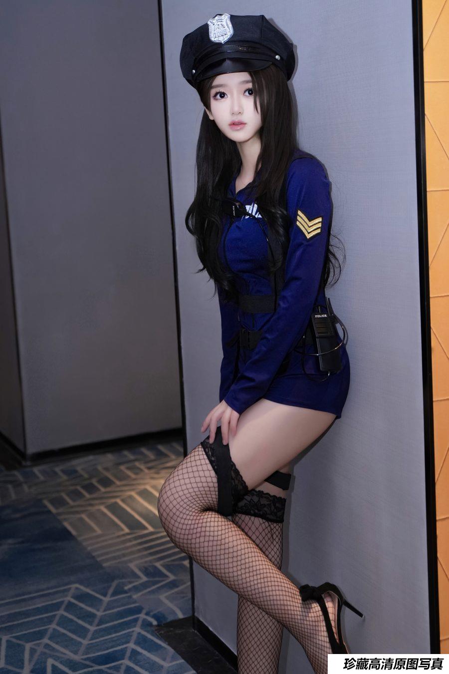 奶茶味的包子《女警制服》原版写真 [78P-1.28G]