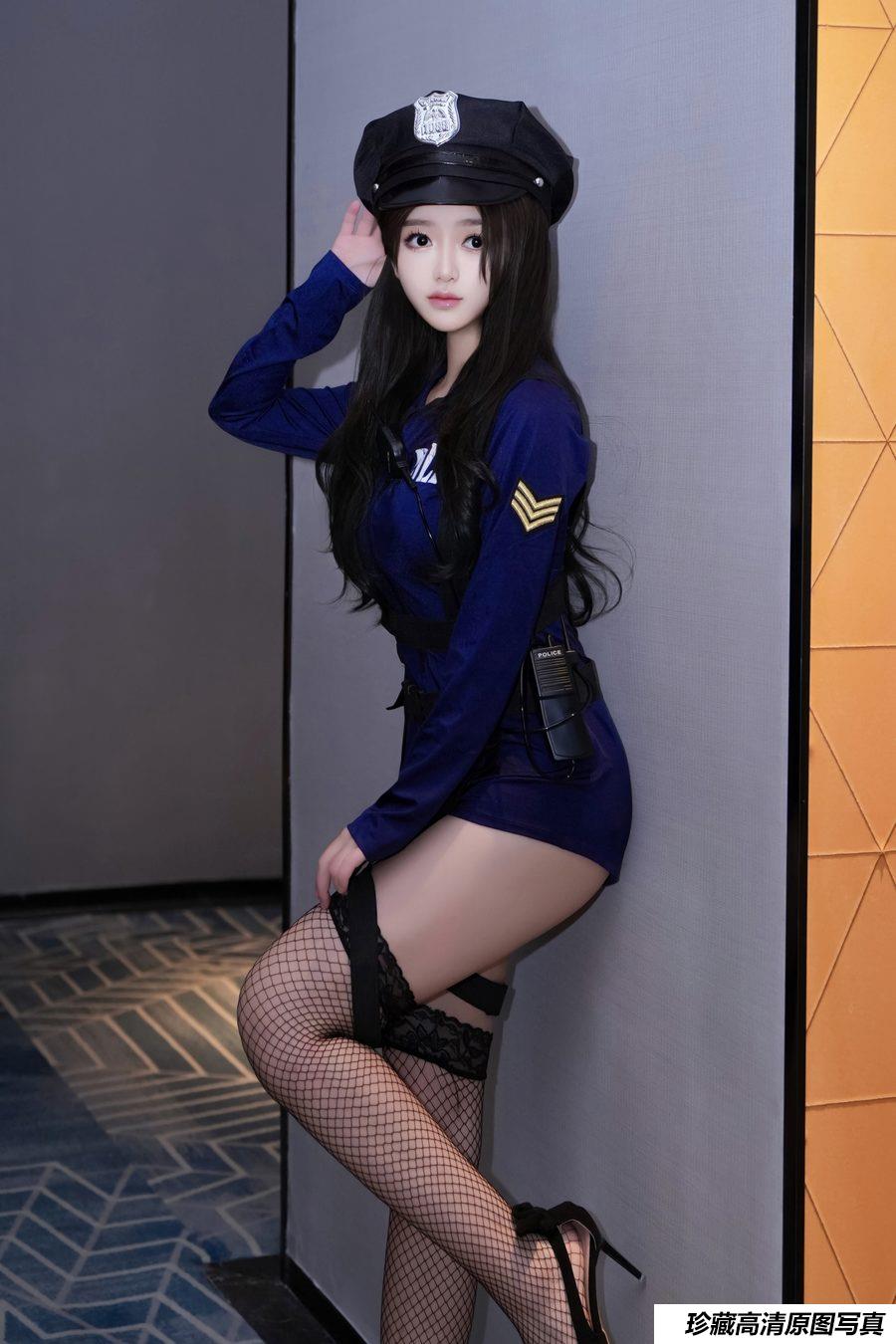 奶茶味的包子《女警制服》原版写真 [78P-1.28G]