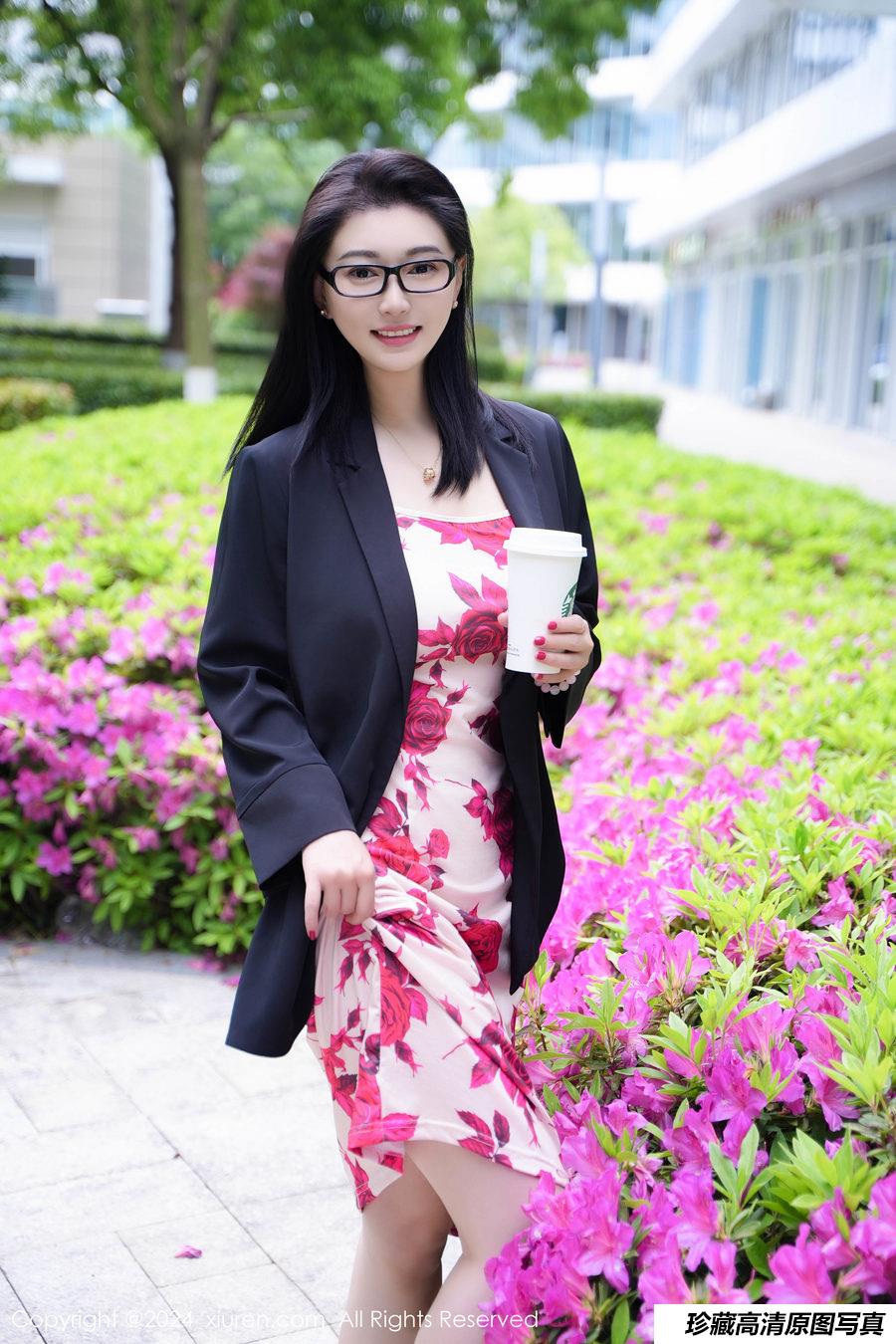 [XiuRen秀人网] 2024.04.29 No.8468 雅茹老师 [79+1P]