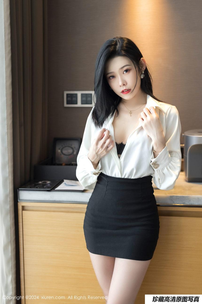 [XiuRen秀人网] 2024.10.23 No.9329 luvian本能 [42+1P]-绅士图