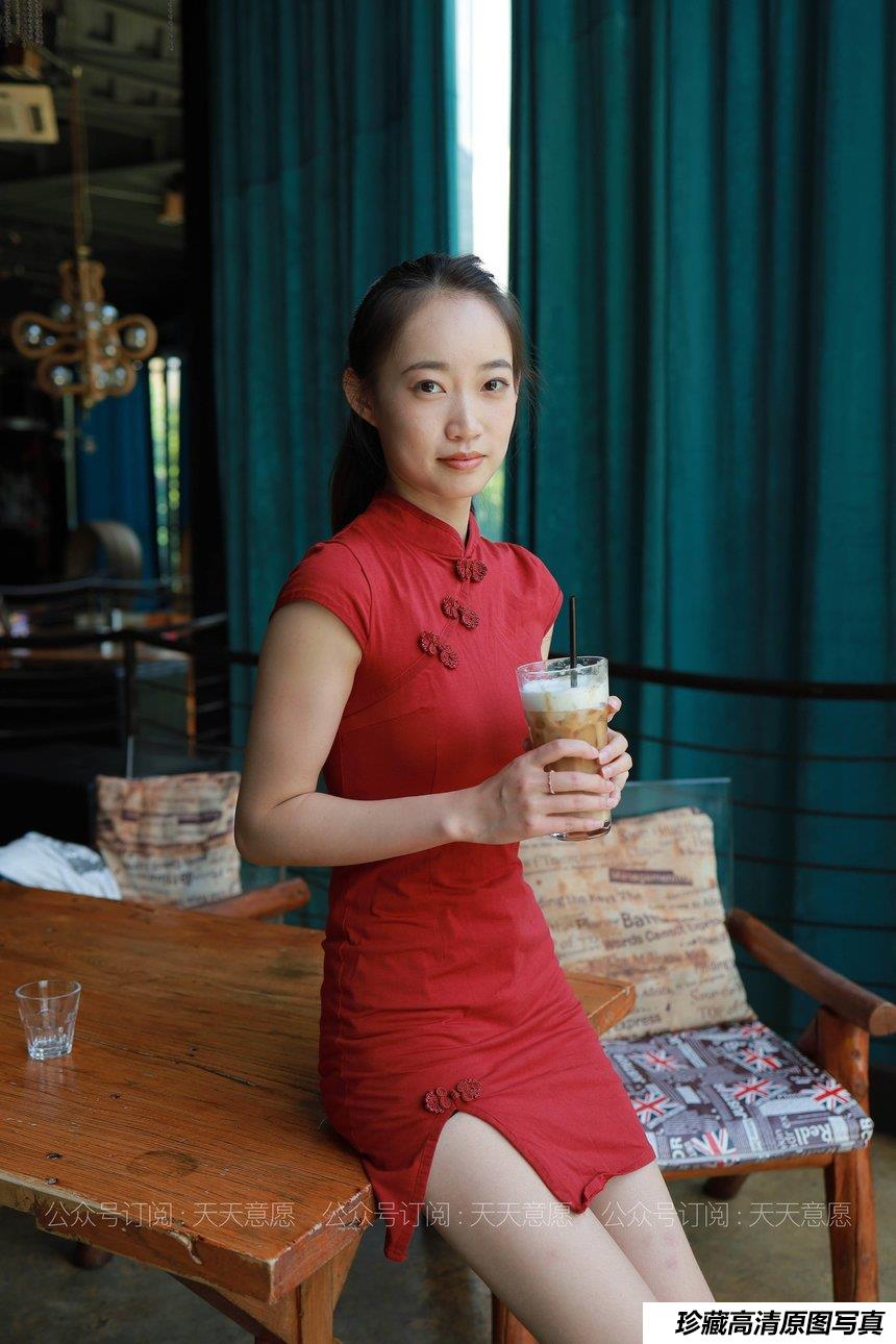 [IESS异思趣向] 2021.06.10 丝享家828：小高《自古红颜多美腿》[80P／104MB]