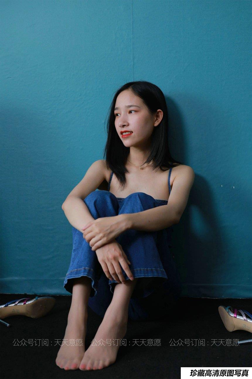 [IESS异思趣向] 2021.08.04 丝享家879：美子《美背库里丝》[99P／180MB]