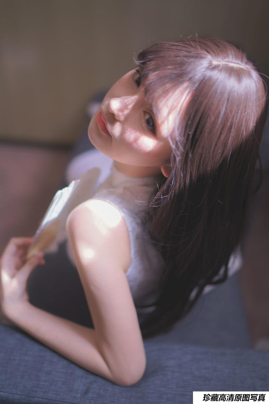 前羽  NO.003 - 白丝旗袍[17P／108MB]