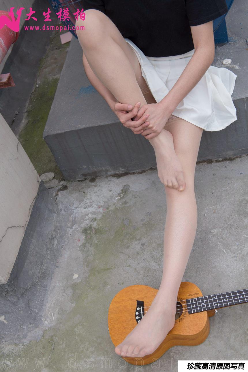 大生模拍 一元区 天台长筒袜