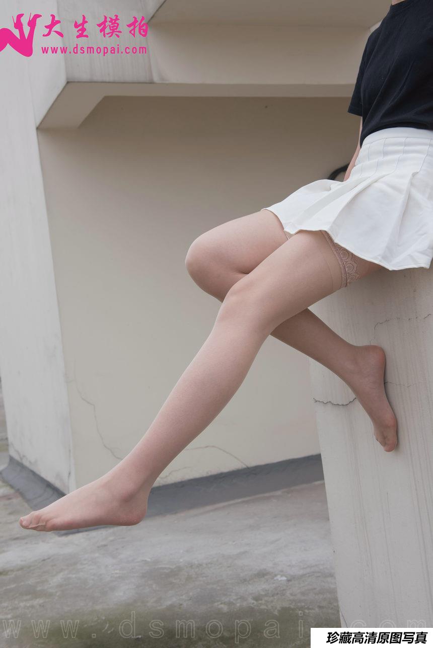 大生模拍 一元区 天台长筒袜
