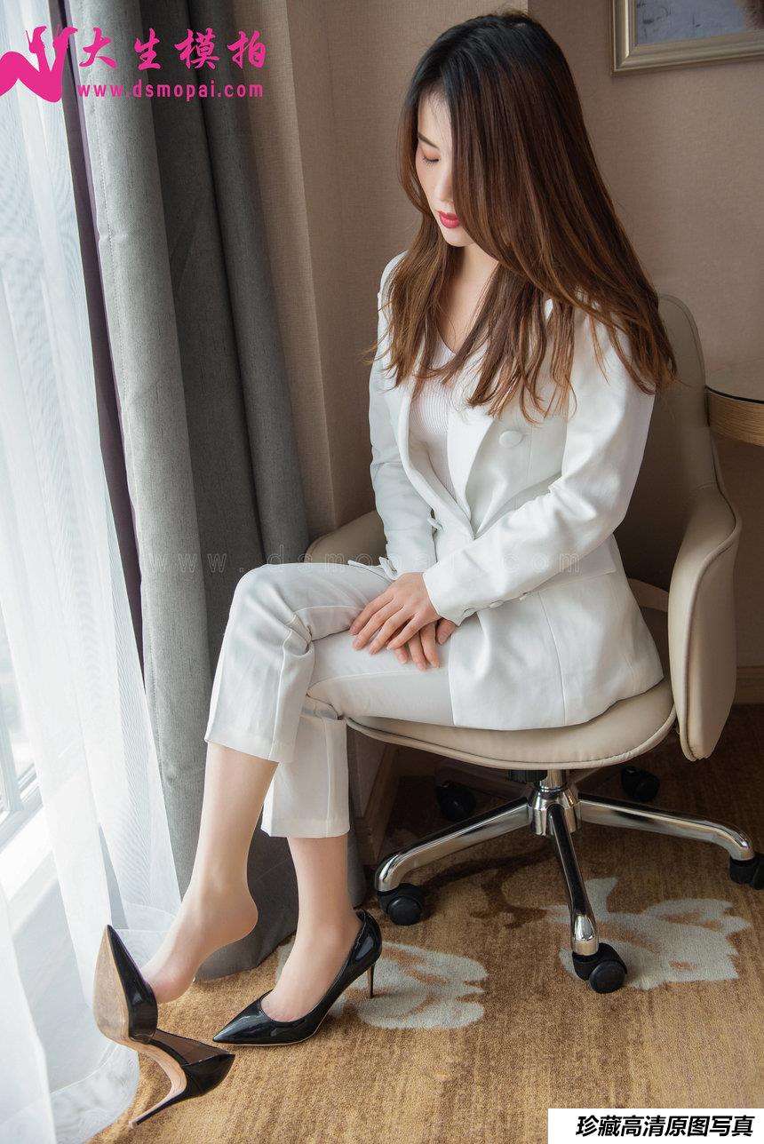 大生模拍 No.188 文静 女主持的工作装[42P／246MB]