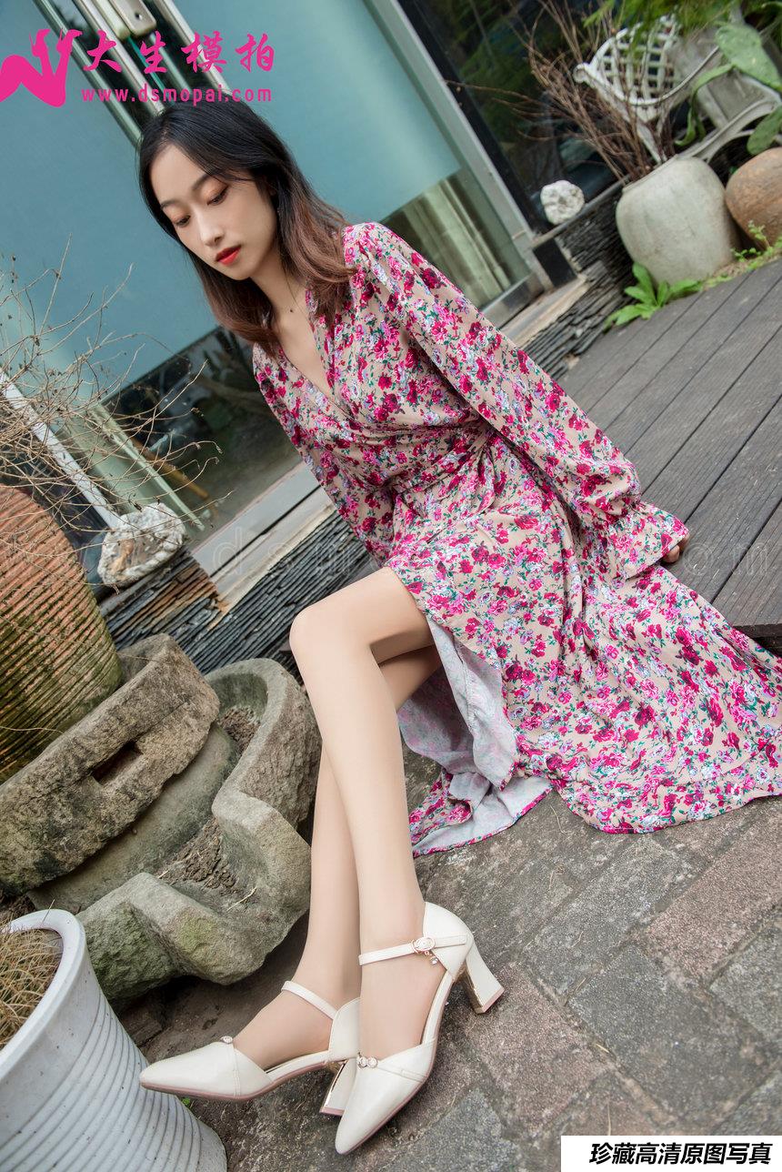 大生模拍 NO.216 美美 纤细玉腿[43P+1V／675MB]