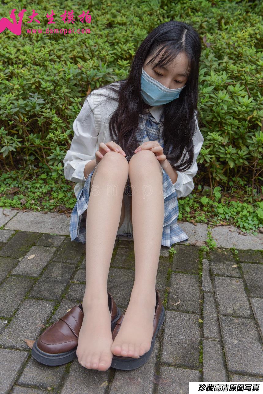 大生模拍 NO.208 小月 白嫩JK[52P／255MB]