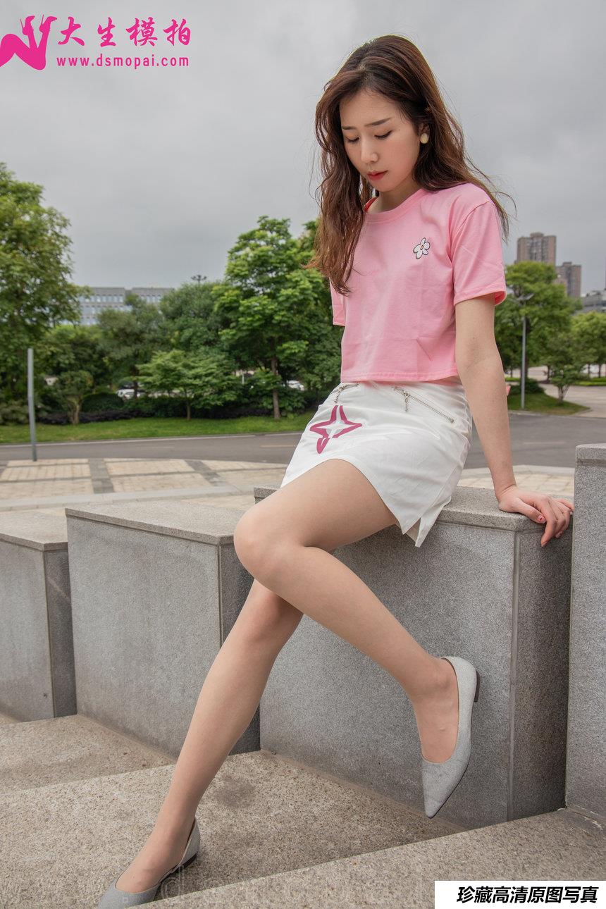 大生模拍 NO.232 伊柯 曼妙丝腿 [68P+1V／969MB]