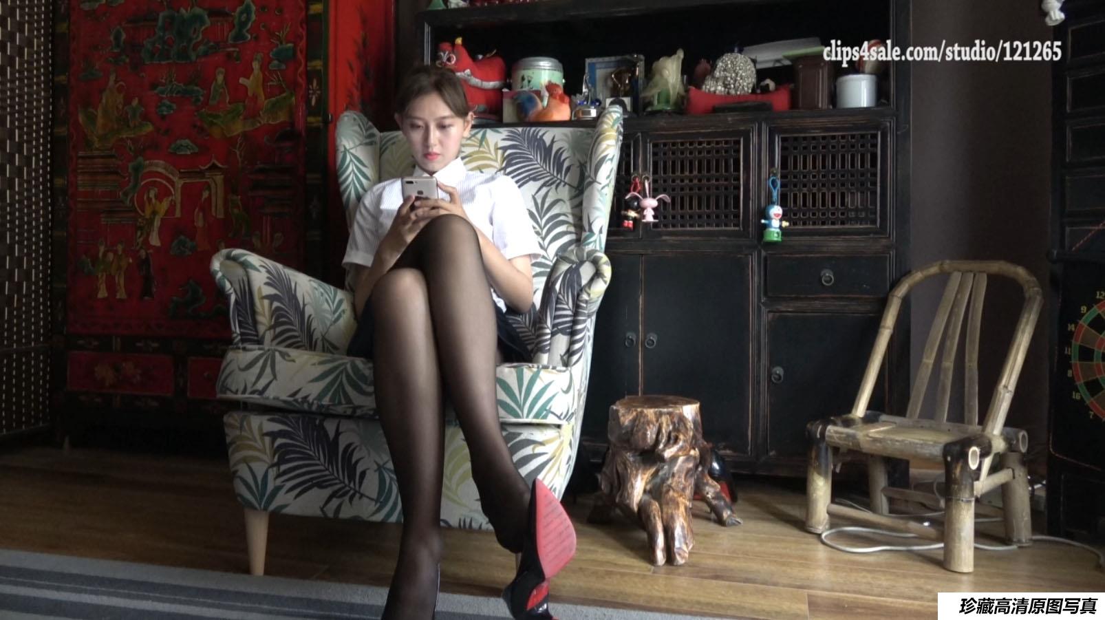 K&M 002-超美足模秀黑丝美脚高清特写镜头 [MP4-1.74G]-绅士图