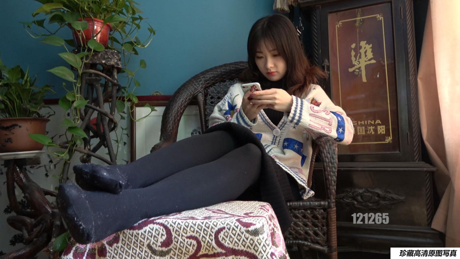 K&M 005-原汁原味的加厚黑丝足底 [MP4-1.75G]-绅士图