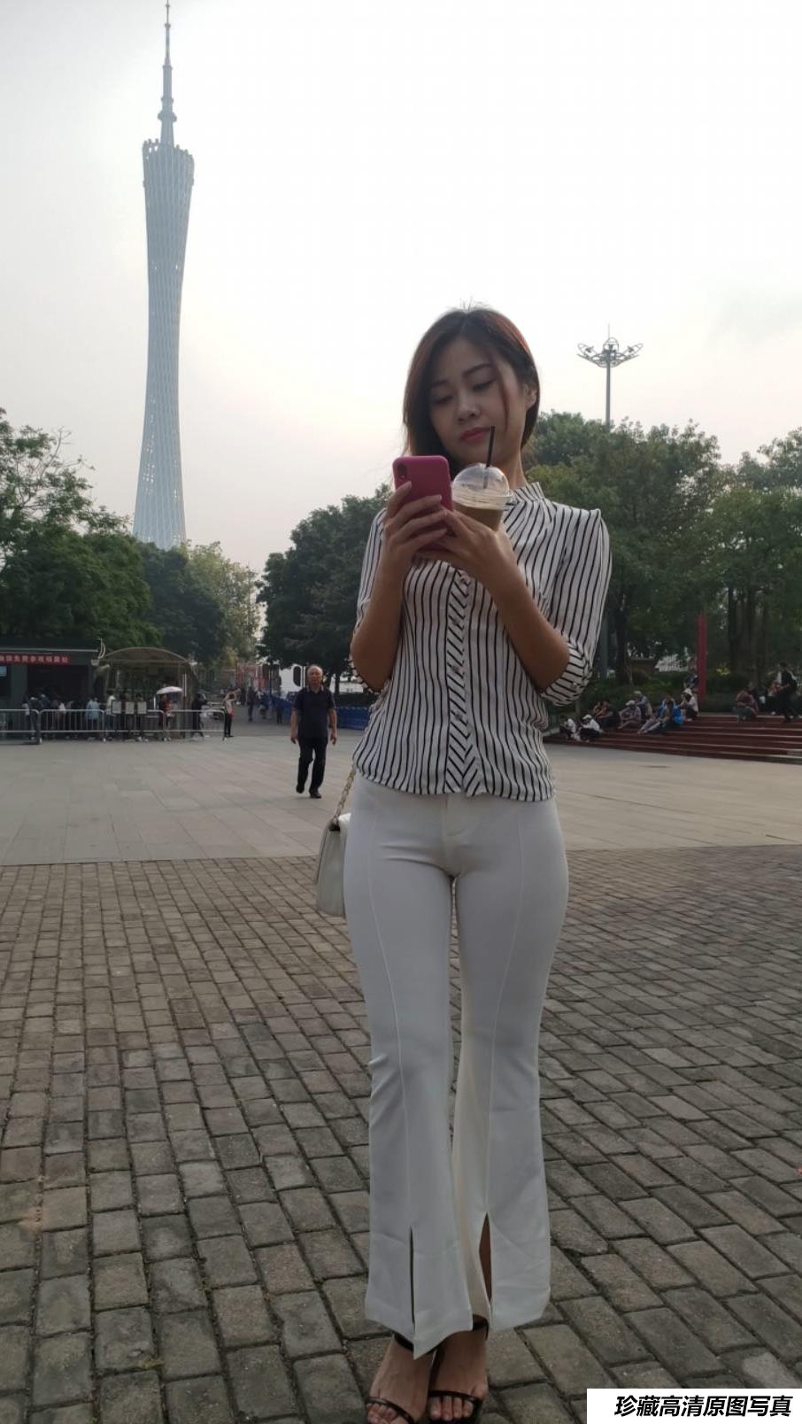 都市丽人紧身白裤长腿肥臀美女【10V/11.83G】