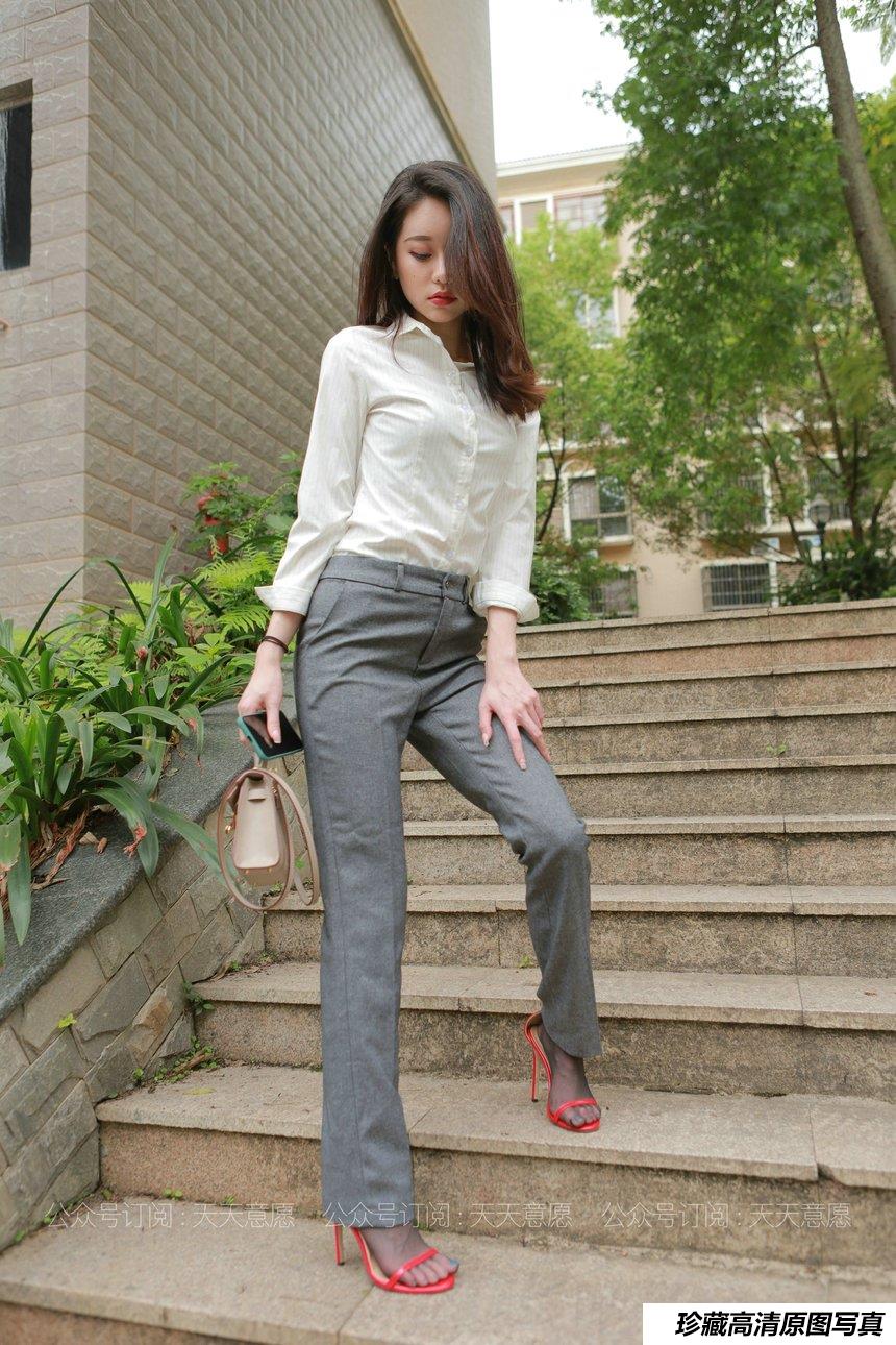 [IESS异思趣向] 2021.06.15 丝享家833：佳爷《六月女神特辑》[83P／158MB]