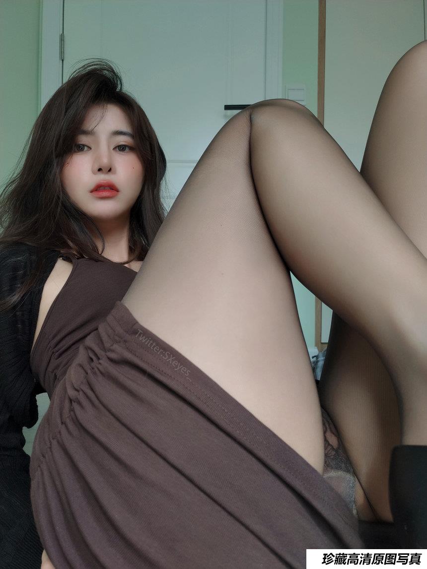 眼酱大魔王 NO.051 – 居家女友 [26P-277M]