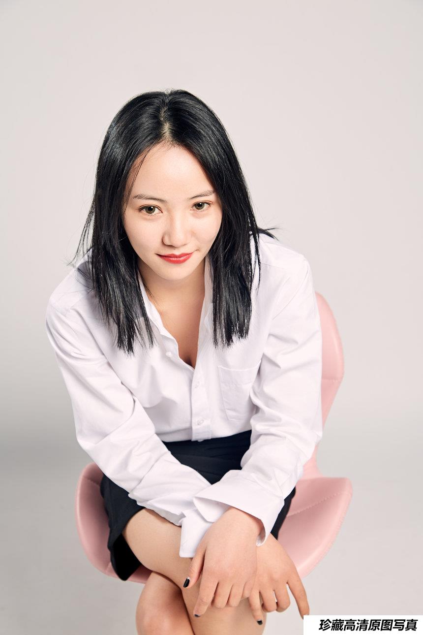 奈丝写真 NO.008 小啊刀-柔和纯色#黑与白[57P／415MB]