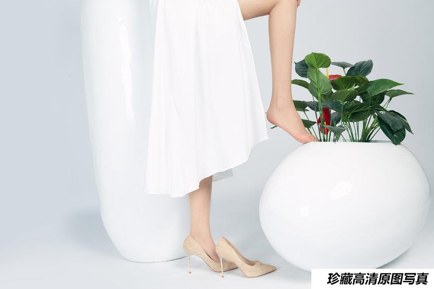 奈丝写真 NO.024 晨静-白色开衩连衣裙[33P／208MB]