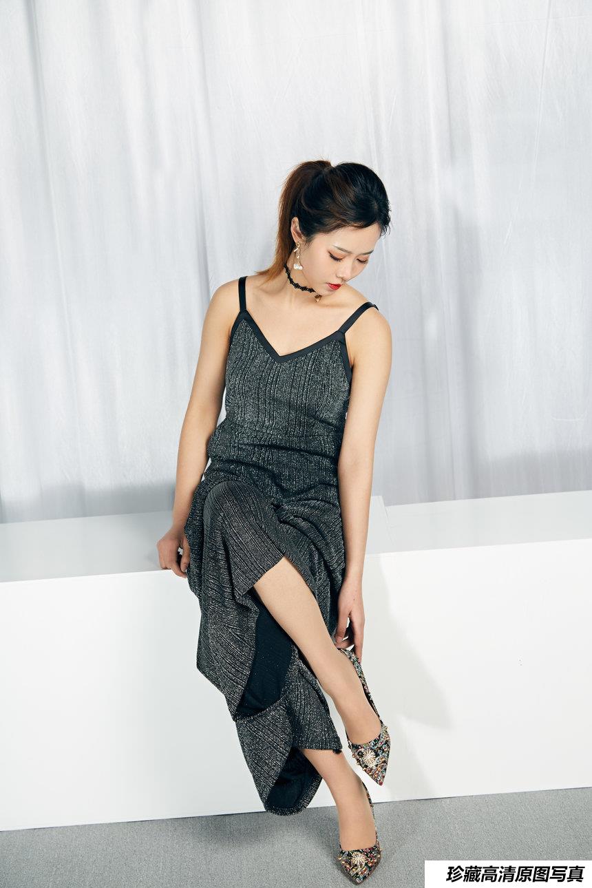 奈丝写真 NO.019 晨静-出门踏青，和我一起[33P／442MB]