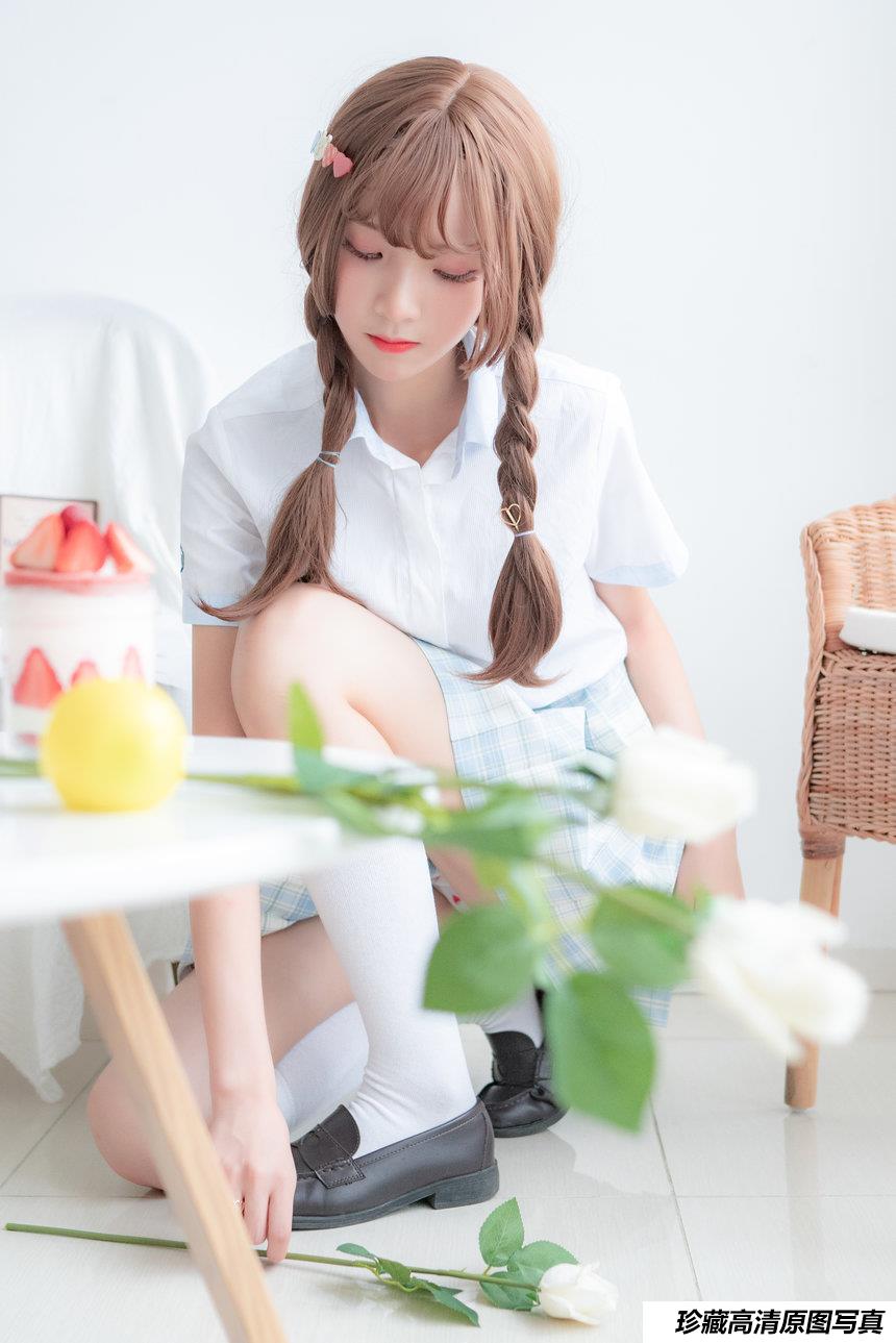 西瓜少女 NO.006 – 民宿私房淡蓝JK [46P-453MB]-绅士图