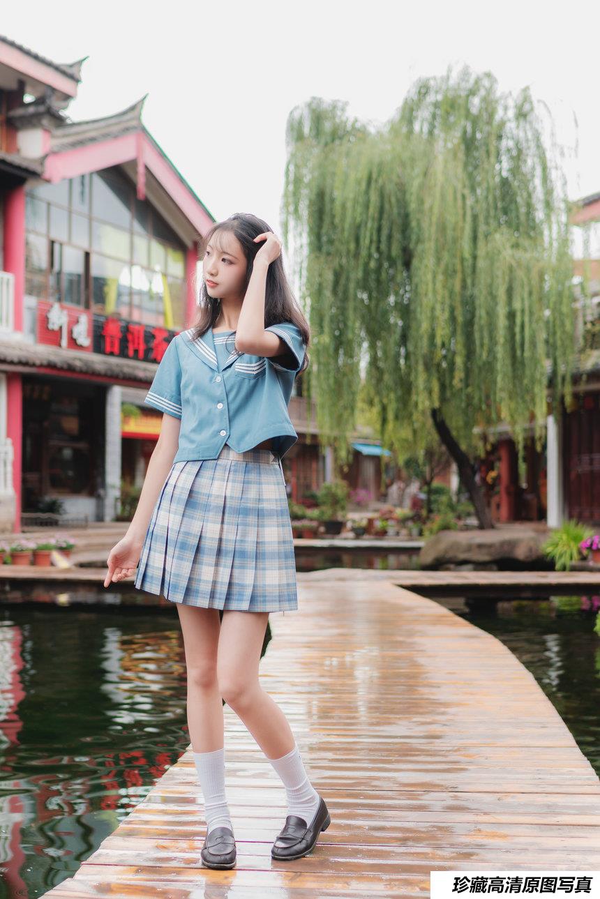 西瓜少女 NO.004 – 丽江写真JK户外 [44P-483MB]