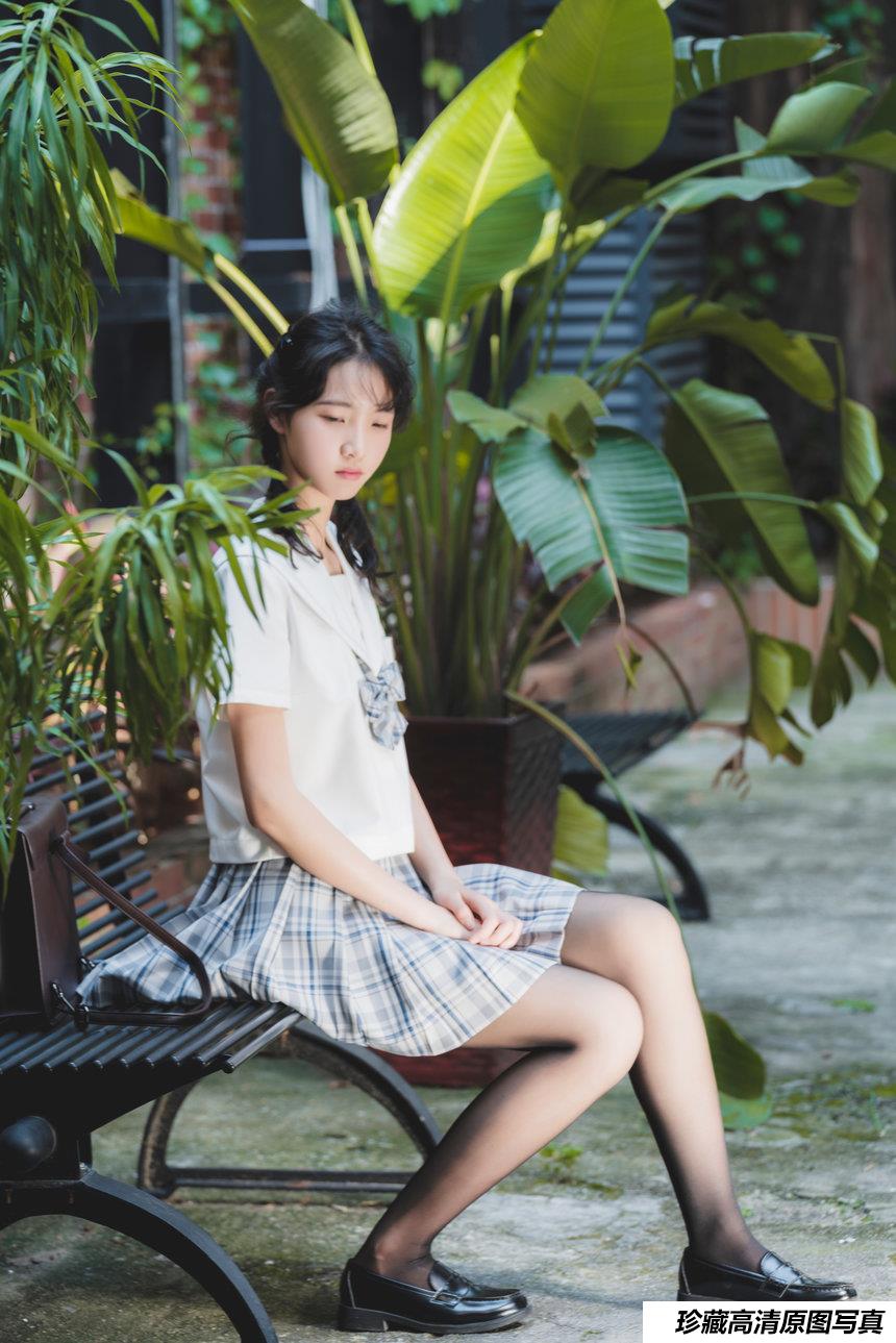 西瓜少女 NO.003 – 凤凰新村JK户外 [57P-1.3G]-绅士图