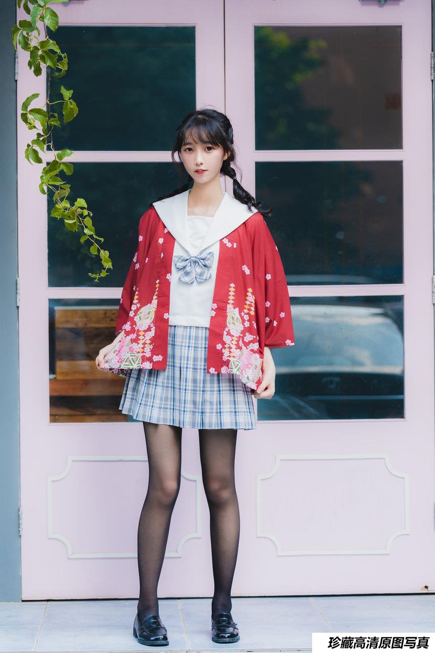 西瓜少女 NO.003 – 凤凰新村JK户外 [57P-1.3G]