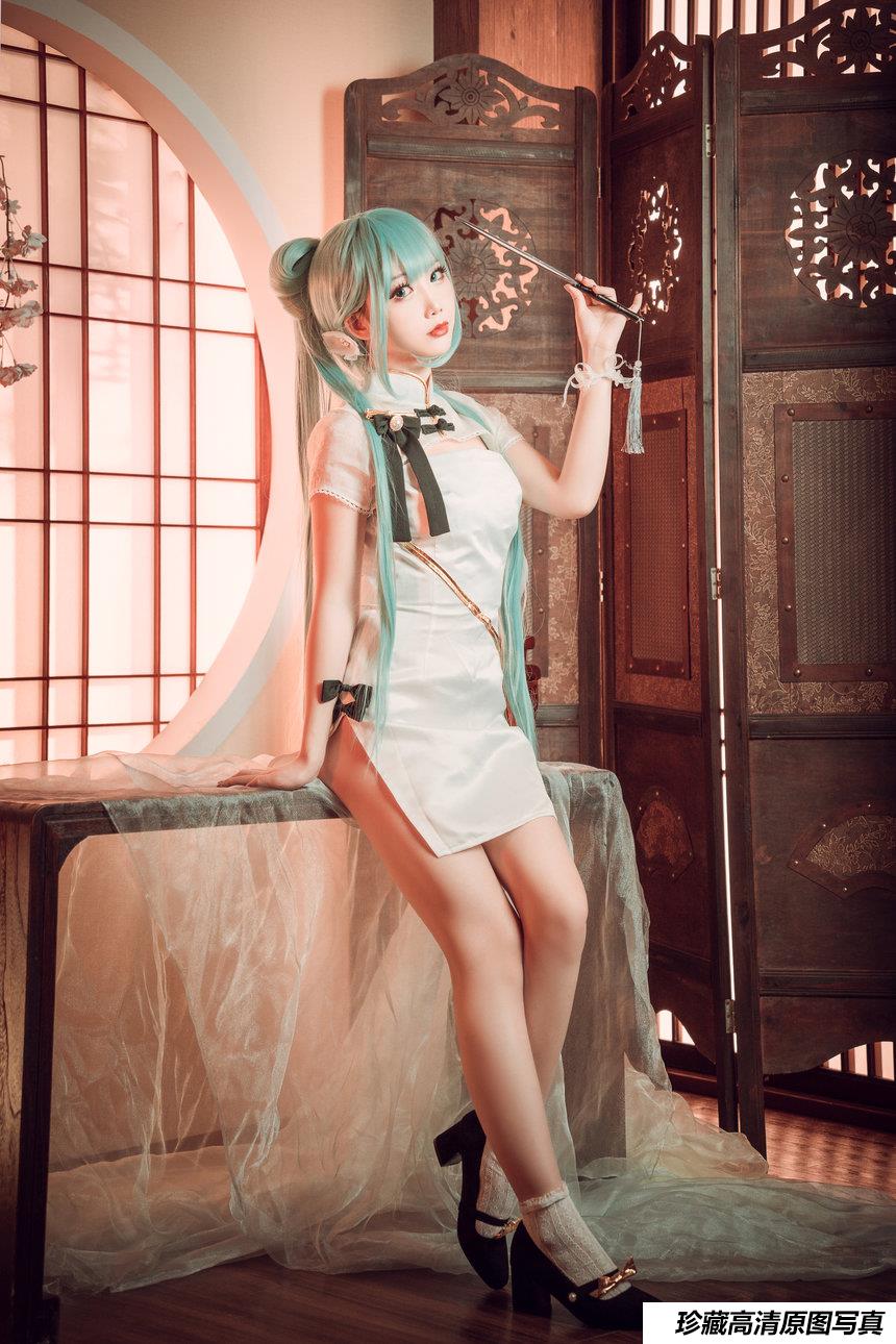 Coser面饼仙儿 – 初音旗袍[28P／514MB]