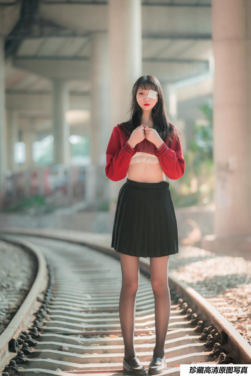 西瓜少女 NO.013 – 铁轨成片 [47P-721MB]