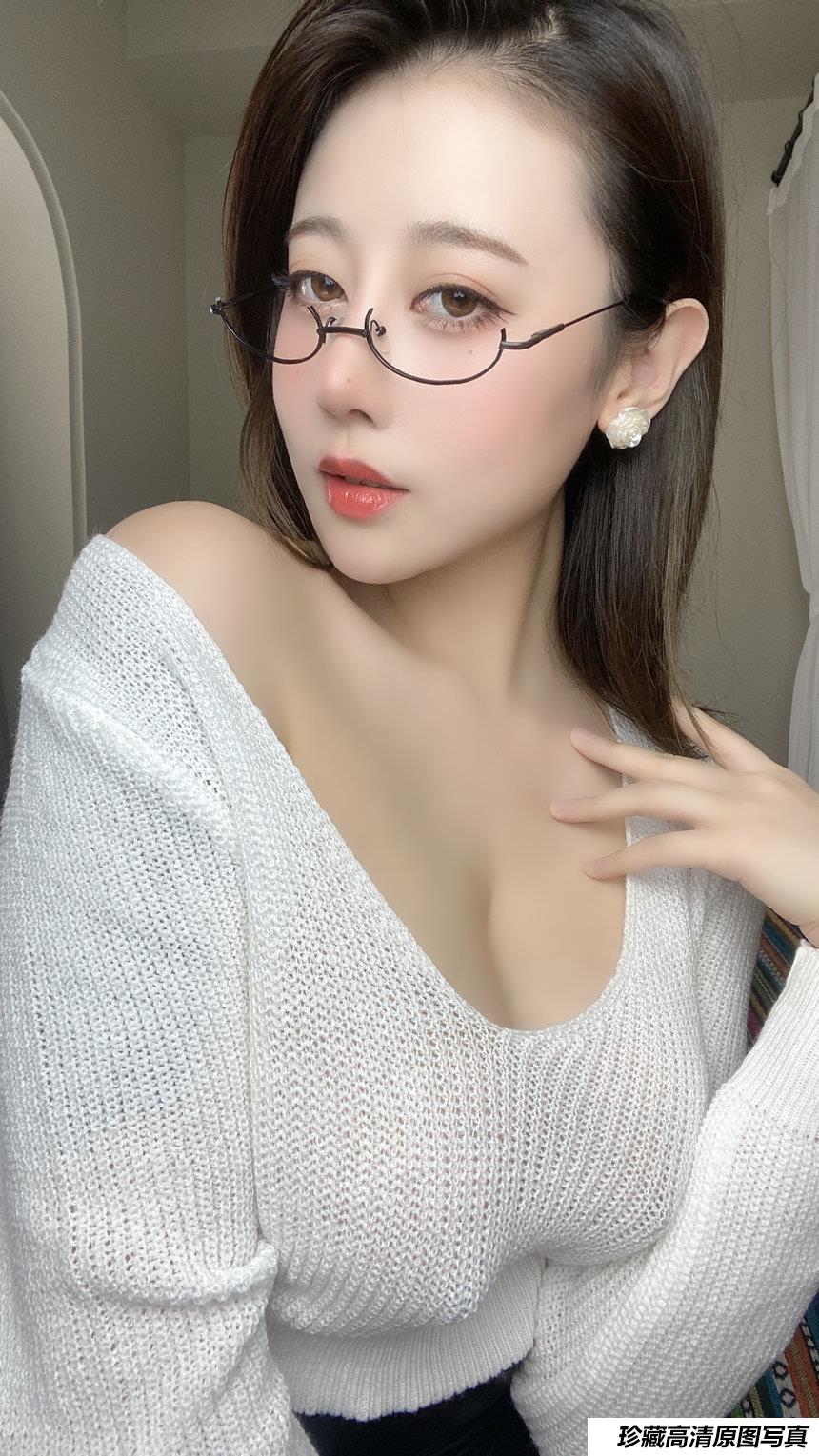 奈汐酱nice NO.025 – 姐姐 [75P+7V-650M]