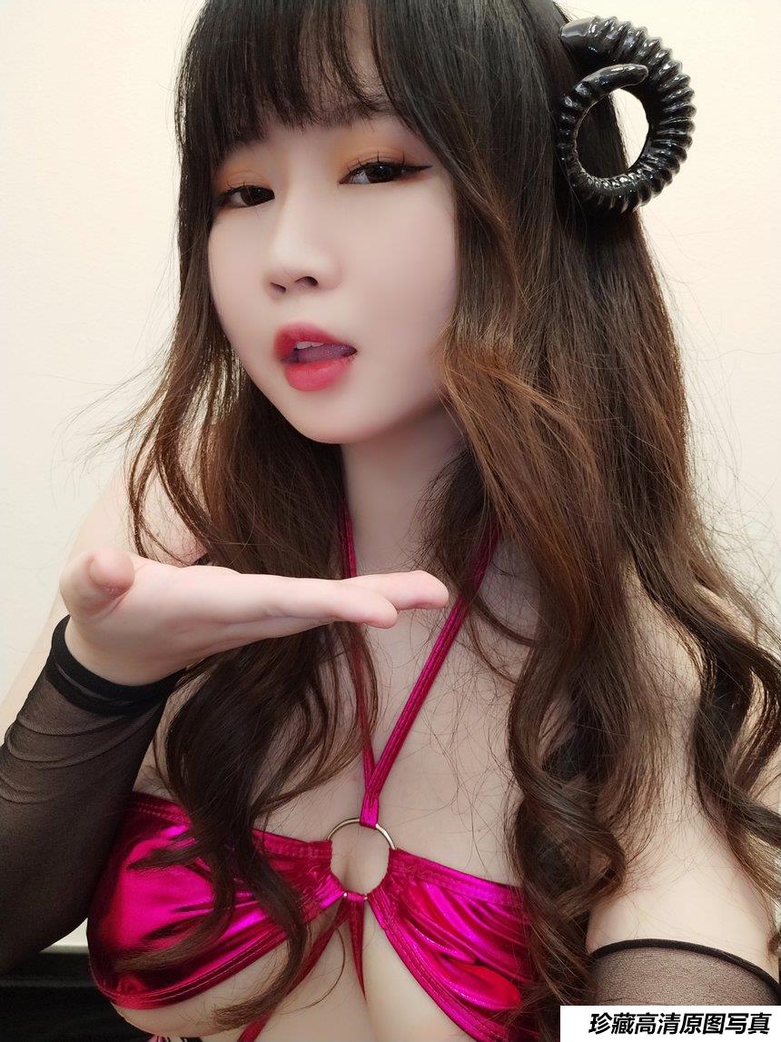 是依酱吖 - NO.35 魅魔 [37P-102MB]