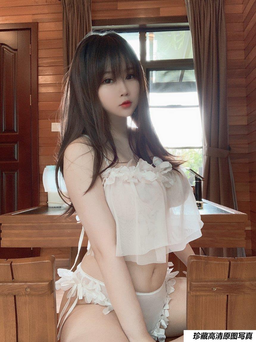 是依酱呀 – NO.30 夏日 [50P-103MB]-绅士图