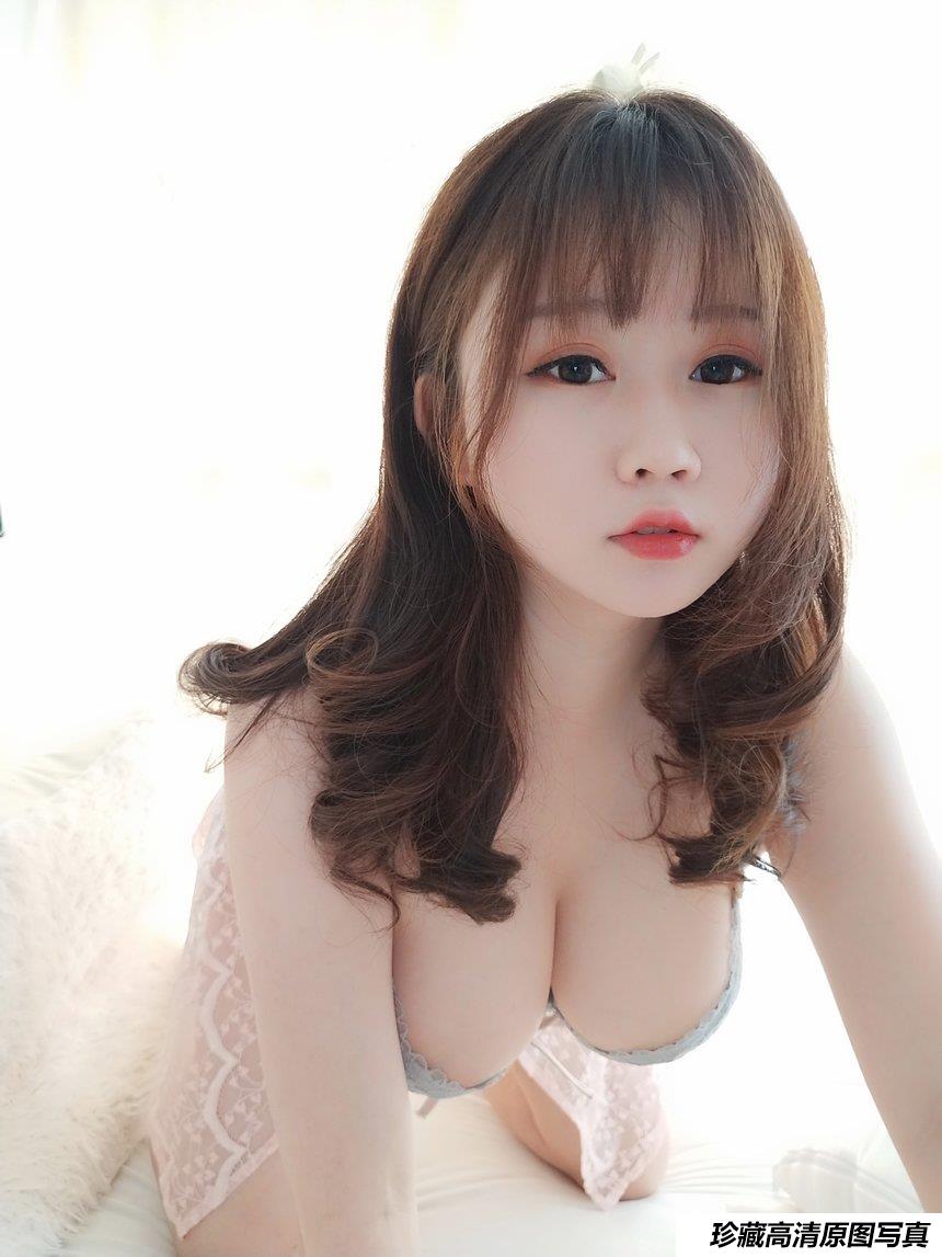 是依酱呀 - NO.16 蕾丝内衣2.0 [25P-50MB]