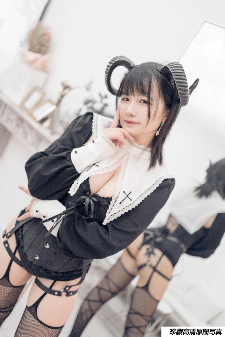 阿半今天很开心 NO.009 – 束缚恶魔 [34P-93M]