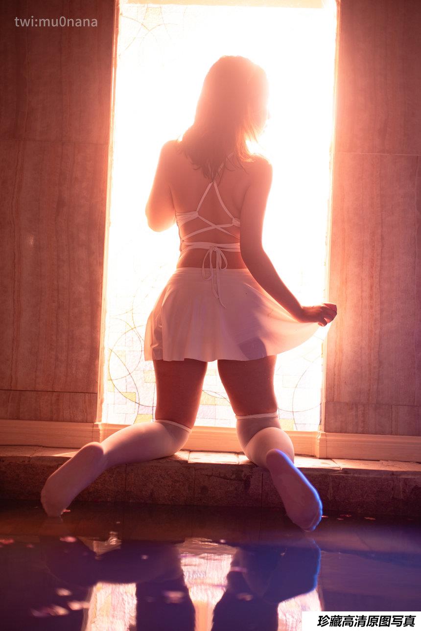 穆零Mu0 NO.026 – 温泉 倒影[54P／576MB]