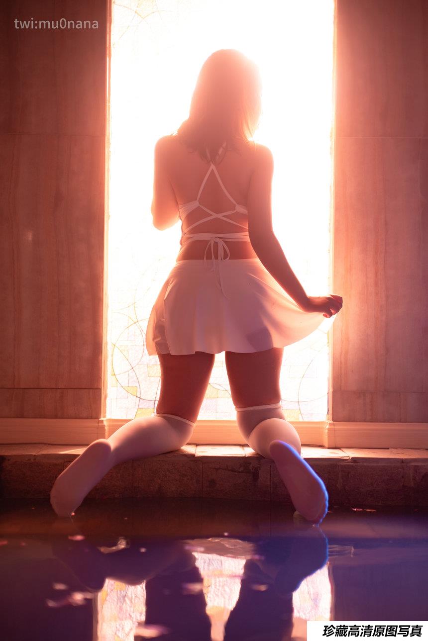 穆零Mu0 NO.026 – 温泉 倒影[54P／576MB]