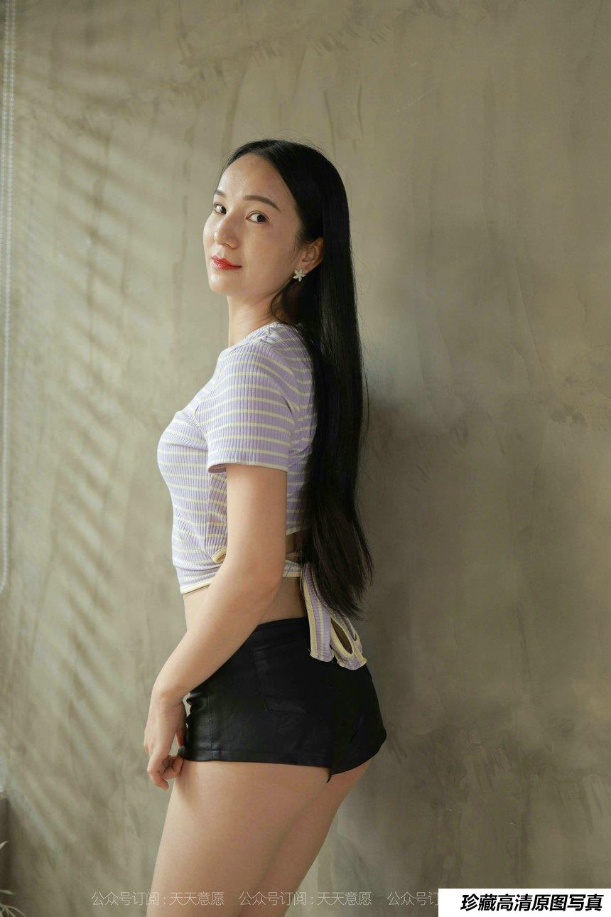 [IESS异思趣向] 2021.09.19 丝享家923：丽丽《姓感皮裤》[82P／110MB]