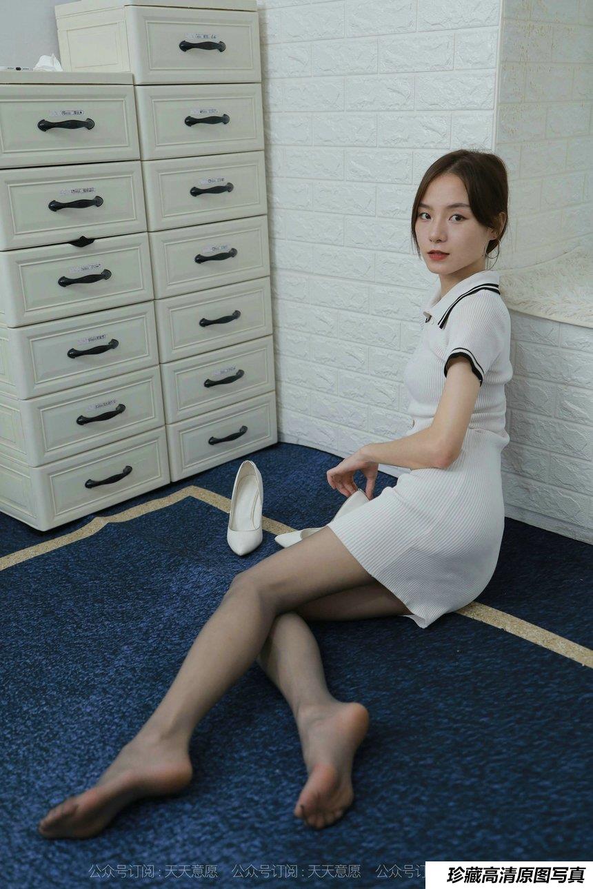 [IESS异思趣向] 2021.09.12 丝享家916：小六《黑白相间的世界》[97P／145MB]