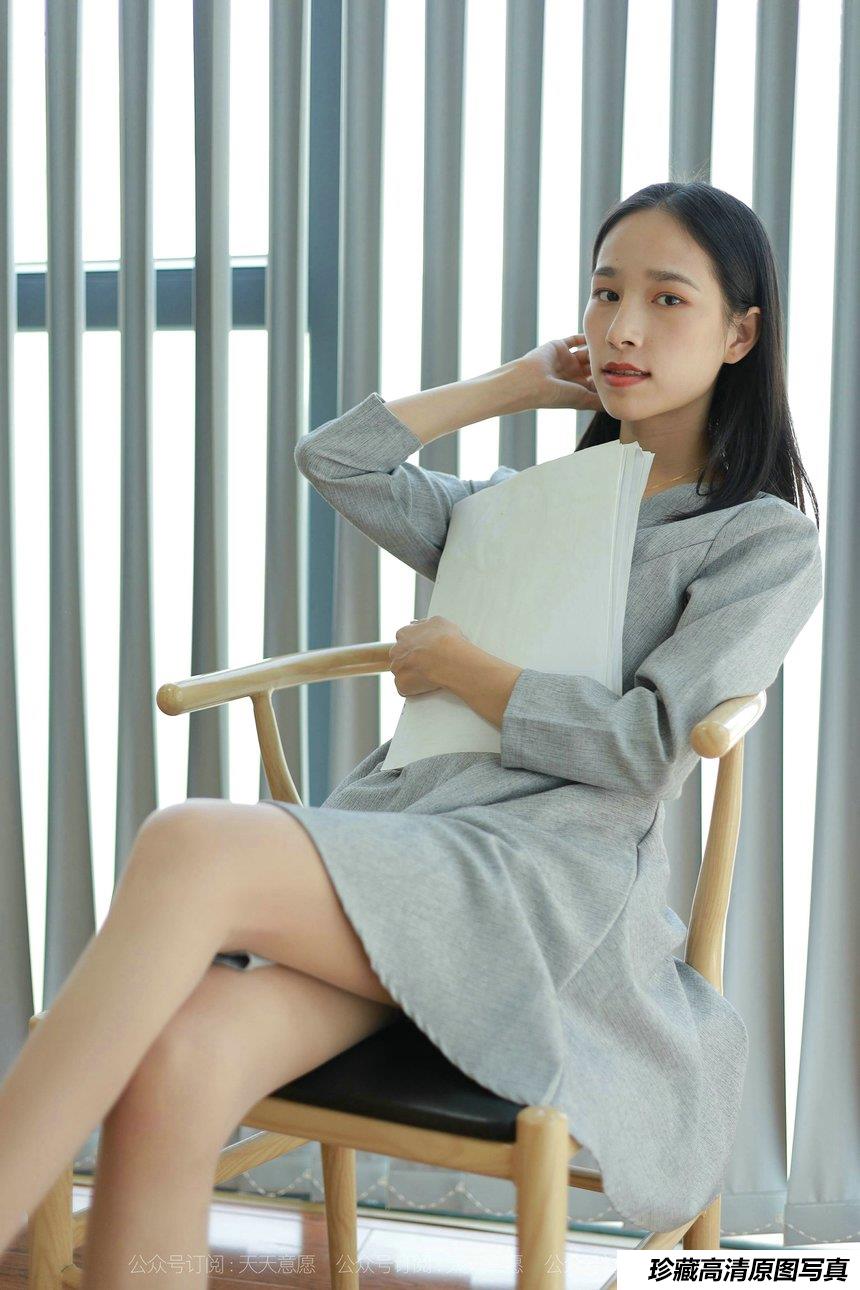 [IESS异思趣向] 2021.10.18 丝享家951：美子《听话的女秘书》[90P／141MB]